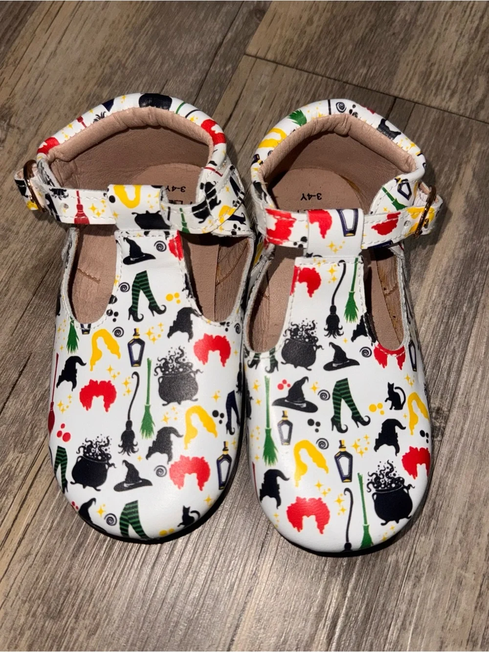 Monkey Feet hocus pocus